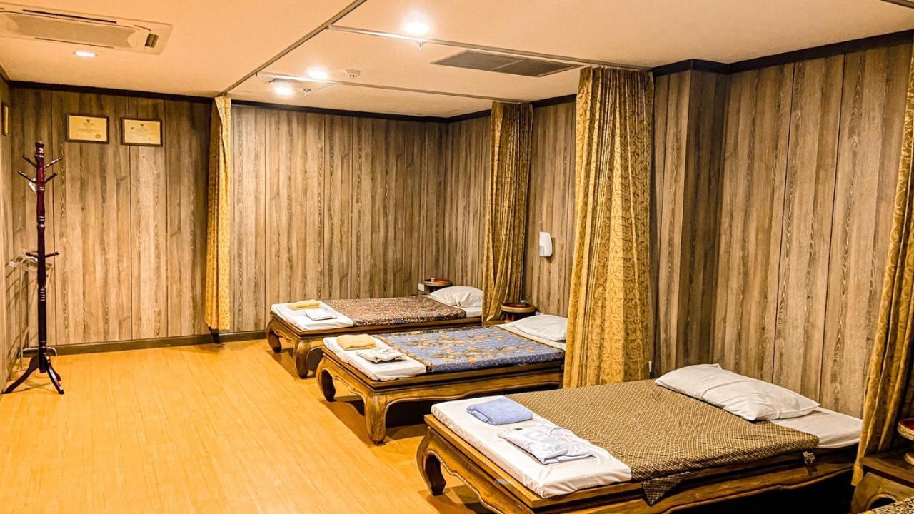 K Park Grand Hotel Sha Plus Certified Surat Thani Bagian luar foto