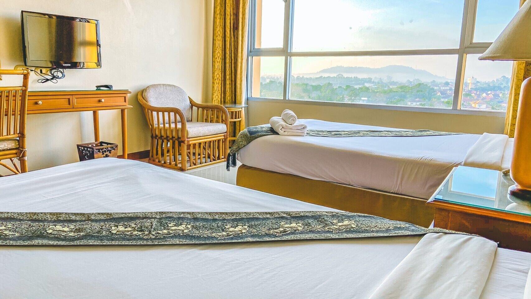 K Park Grand Hotel Sha Plus Certified Surat Thani Bagian luar foto
