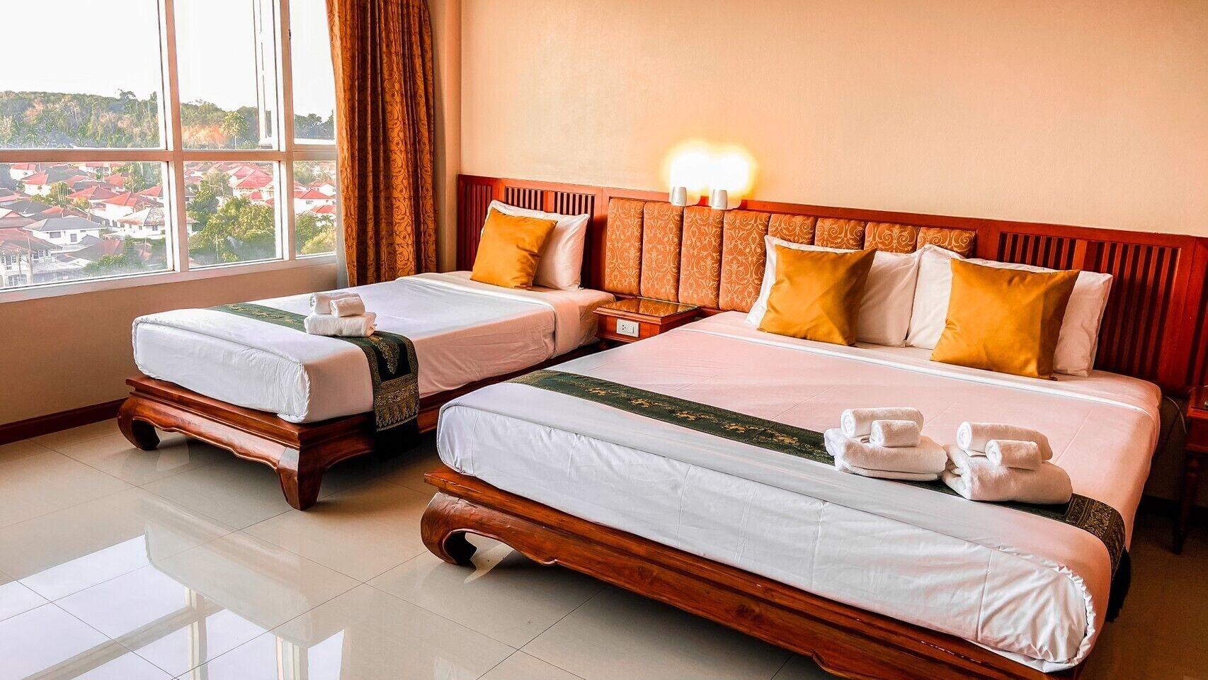 K Park Grand Hotel Sha Plus Certified Surat Thani Bagian luar foto