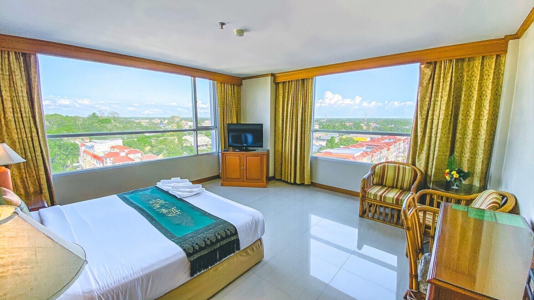 K Park Grand Hotel Sha Plus Certified Surat Thani Bagian luar foto